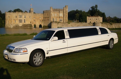 Lincoln Town Car Limousines For Hire
