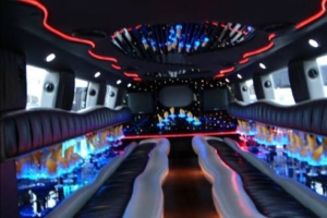 white hummer limo hire