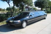 black lincoln limousine